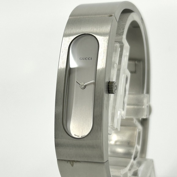 Gucci 2400S Bangle Watch for Men and Women, Analog Quartz Movement, Silver St... - Picture 1 of 14